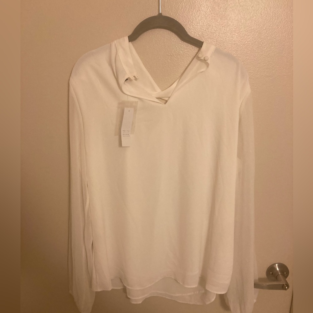 Brand new with tags women’s White House Black Market LS Twist Blouse size 12